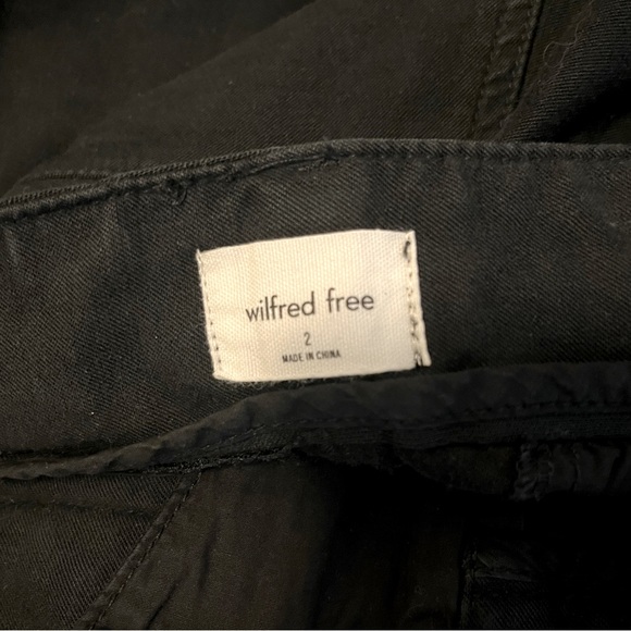 Wilfred Black High Waisted Cargo Jeans - Picture 4 of 5